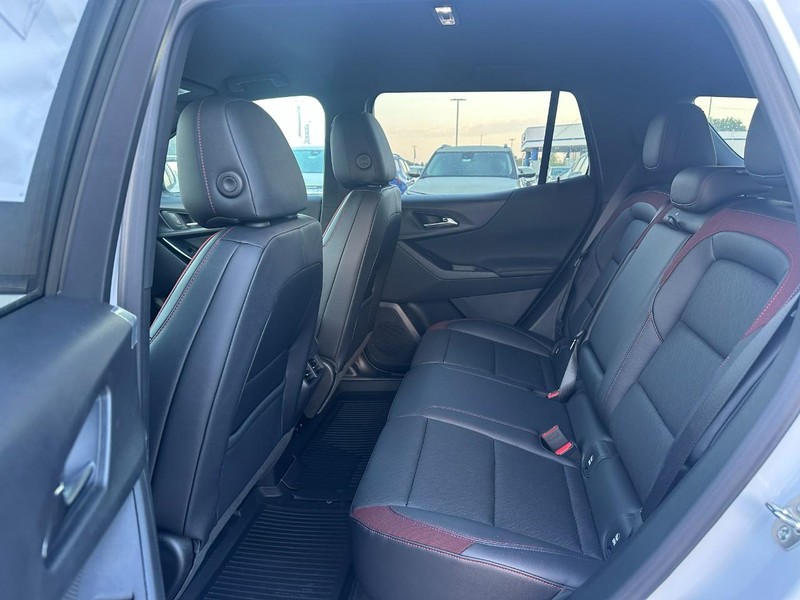 Chevrolet Equinox Vehicle Full-screen Gallery Image 4