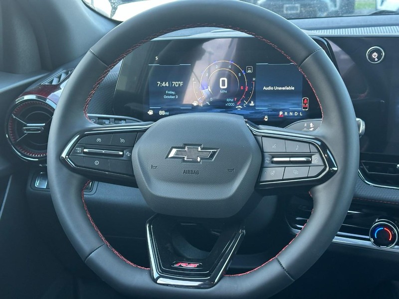 Chevrolet Equinox Vehicle Full-screen Gallery Image 6