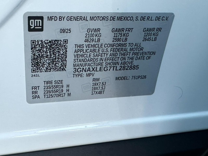Chevrolet Equinox Vehicle Full-screen Gallery Image 16