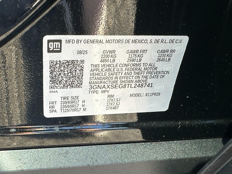 Chevrolet Equinox Vehicle Full-screen Gallery Image 16