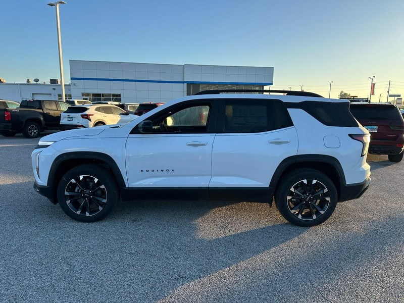 Chevrolet Equinox Vehicle Full-screen Gallery Image 2