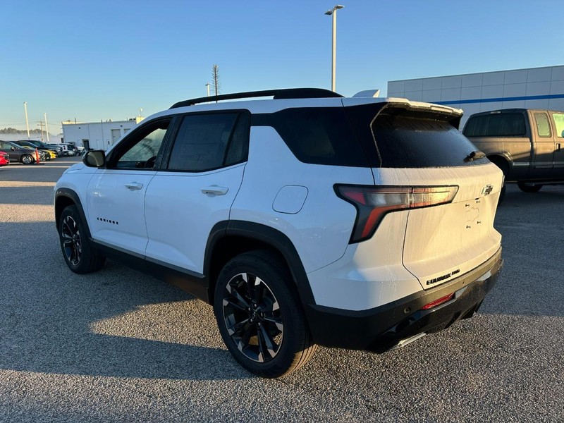 Chevrolet Equinox Vehicle Full-screen Gallery Image 3