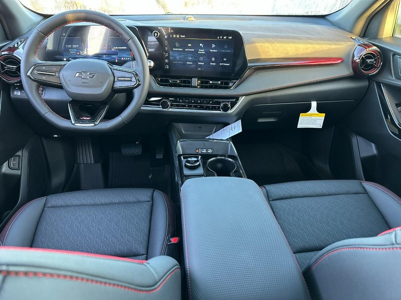 Chevrolet Equinox Vehicle Full-screen Gallery Image 6