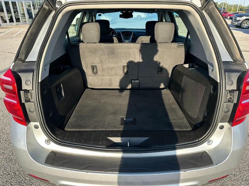 Chevrolet Equinox Vehicle Full-screen Gallery Image 5
