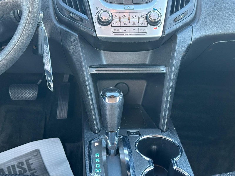 Chevrolet Equinox Vehicle Full-screen Gallery Image 14