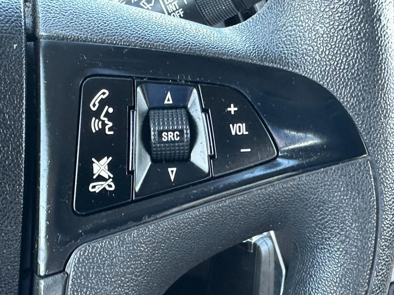 Chevrolet Equinox Vehicle Full-screen Gallery Image 19