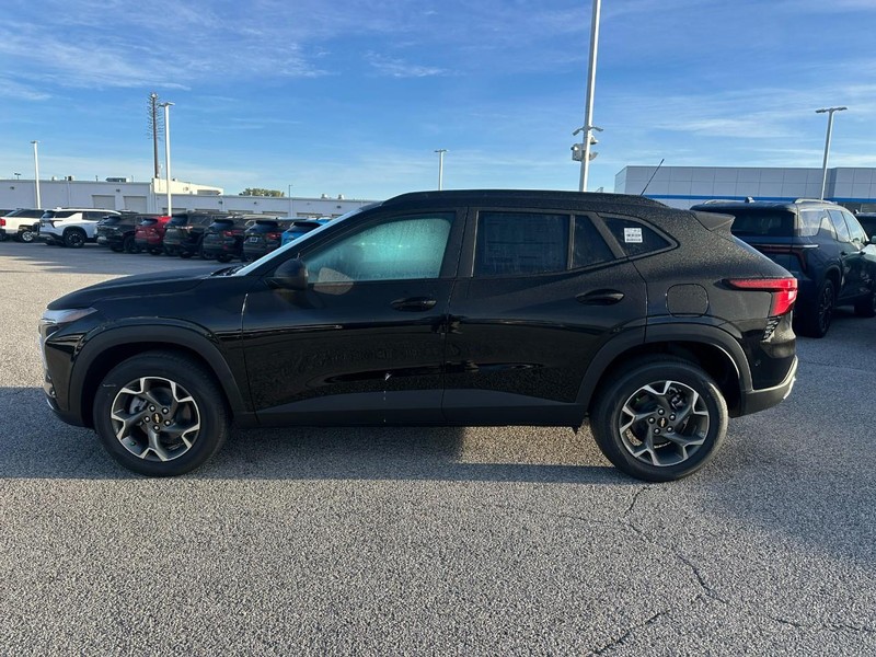 Chevrolet Trax Vehicle Full-screen Gallery Image 2