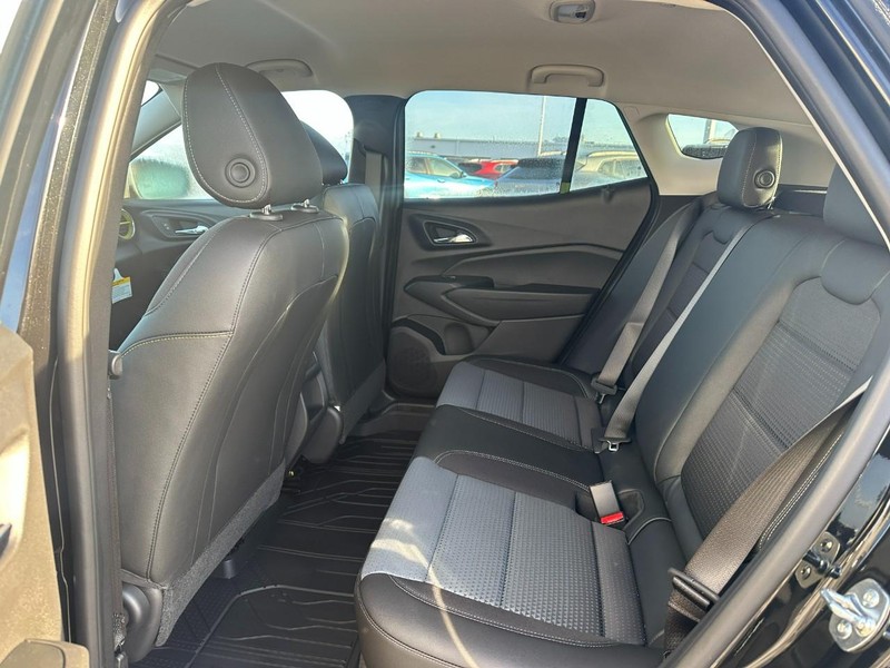 Chevrolet Trax Vehicle Full-screen Gallery Image 4