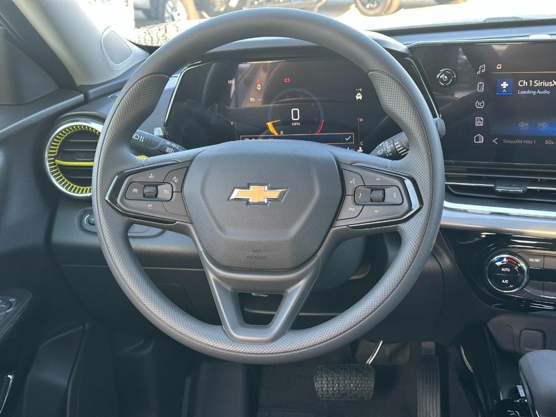 Chevrolet Trax Vehicle Full-screen Gallery Image 6