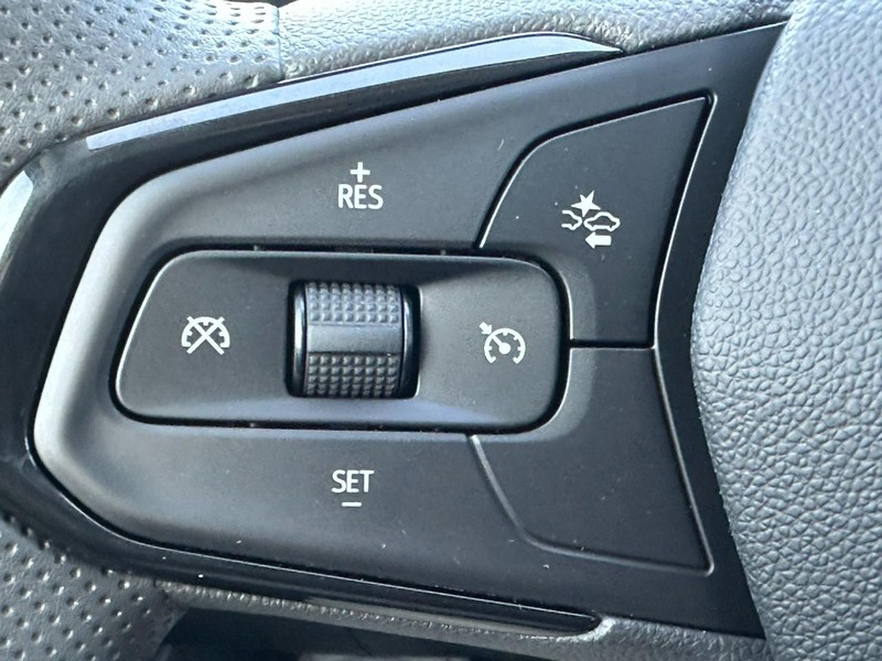 Chevrolet Trax Vehicle Full-screen Gallery Image 11