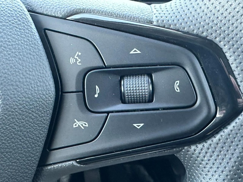 Chevrolet Trax Vehicle Full-screen Gallery Image 12