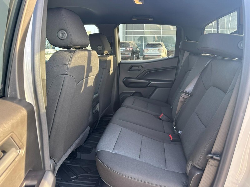 Chevrolet Colorado Vehicle Full-screen Gallery Image 4