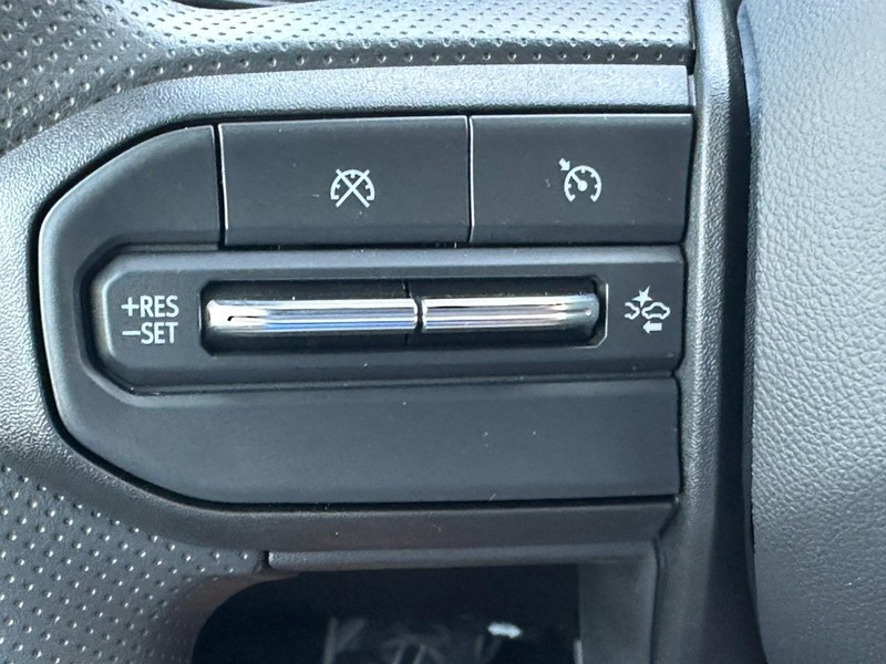 Chevrolet Colorado Vehicle Full-screen Gallery Image 11