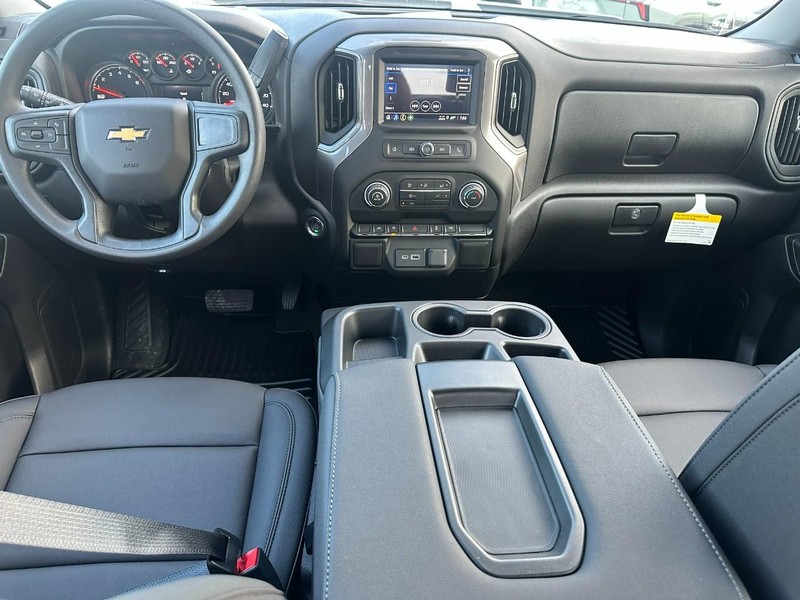 Chevrolet Silverado 1500 Vehicle Full-screen Gallery Image 5