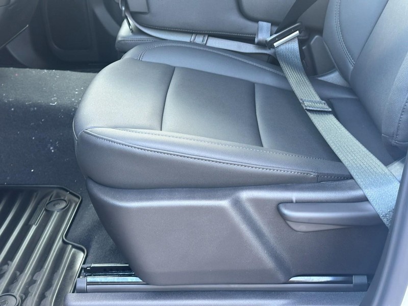 Chevrolet Silverado 1500 Vehicle Full-screen Gallery Image 10