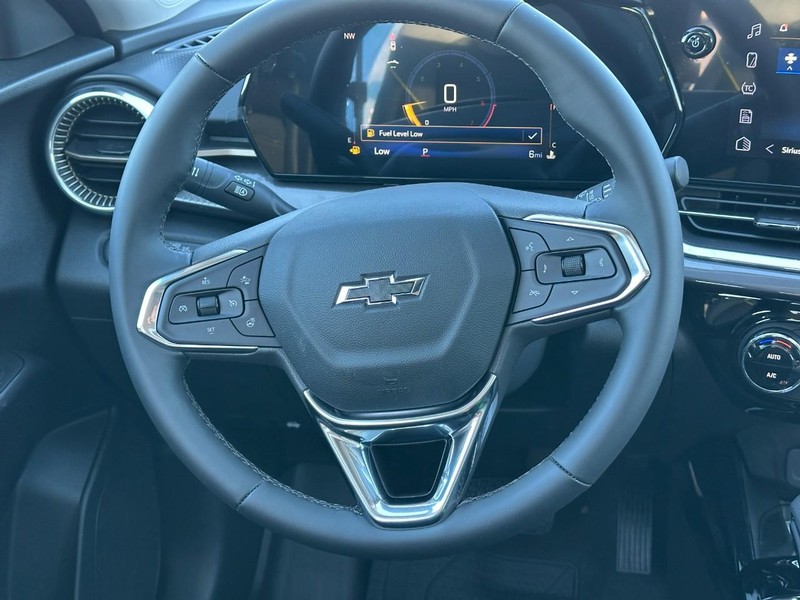 Chevrolet Trax Vehicle Full-screen Gallery Image 7