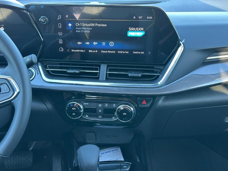 Chevrolet Trax Vehicle Full-screen Gallery Image 8