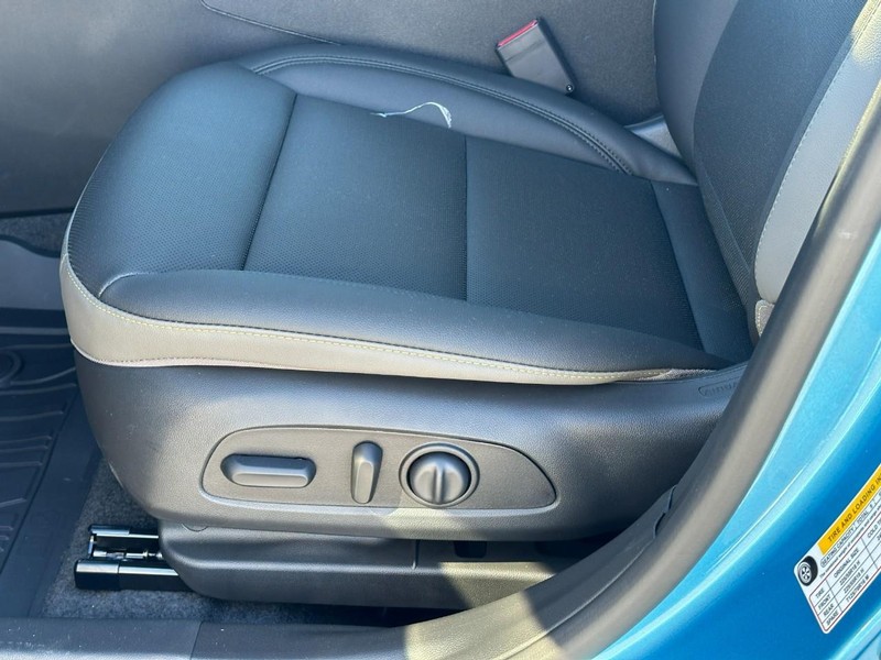 Chevrolet Trax Vehicle Full-screen Gallery Image 11