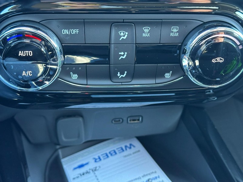 Chevrolet Trax Vehicle Full-screen Gallery Image 14