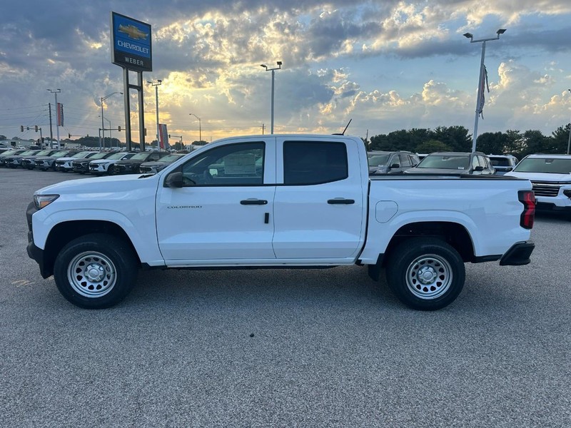 Chevrolet Colorado Vehicle Full-screen Gallery Image 2