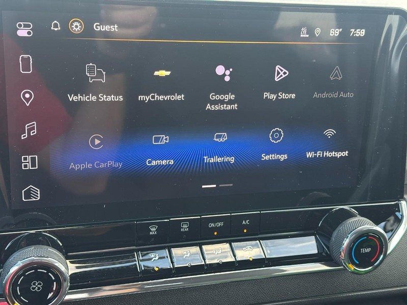 Chevrolet Colorado Vehicle Full-screen Gallery Image 13