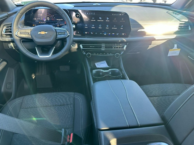 Chevrolet Traverse Vehicle Full-screen Gallery Image 8
