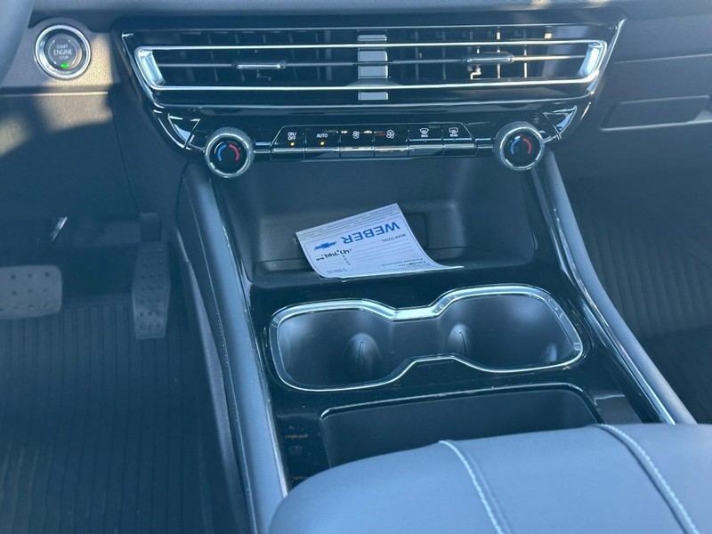 Chevrolet Traverse Vehicle Full-screen Gallery Image 11