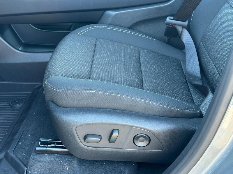 Chevrolet Traverse Vehicle Full-screen Gallery Image 13