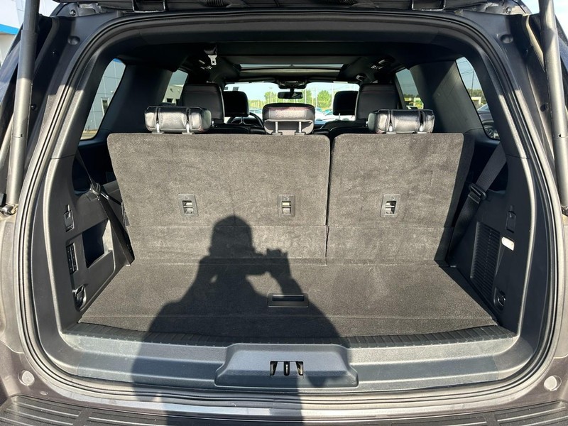 Ford Expedition Vehicle Full-screen Gallery Image 5