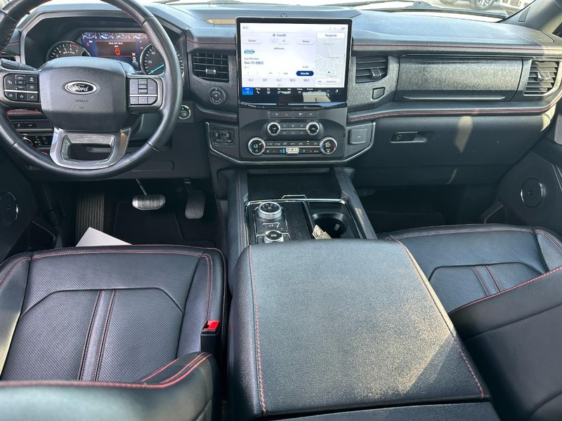 Ford Expedition Vehicle Full-screen Gallery Image 14