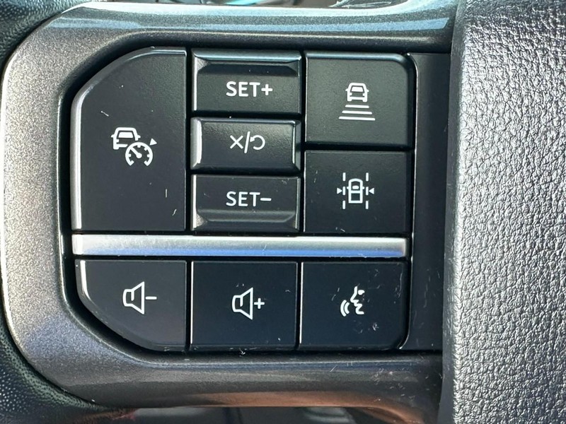 Ford Expedition Vehicle Full-screen Gallery Image 22