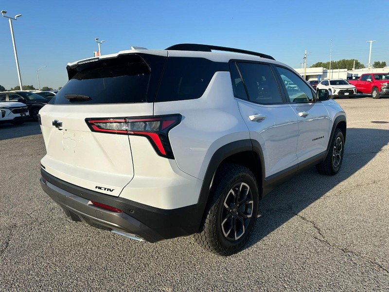 Chevrolet Equinox Vehicle Full-screen Gallery Image 7