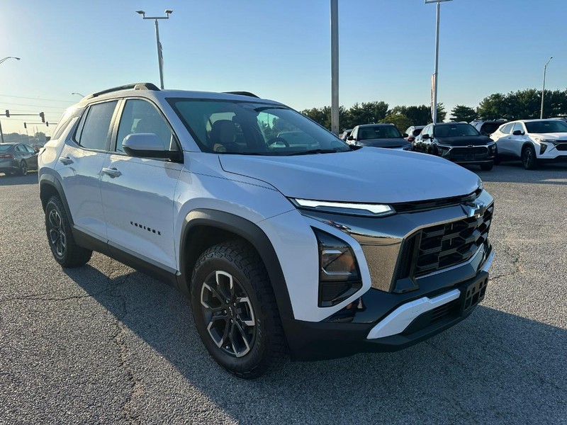 Chevrolet Equinox Vehicle Full-screen Gallery Image 8