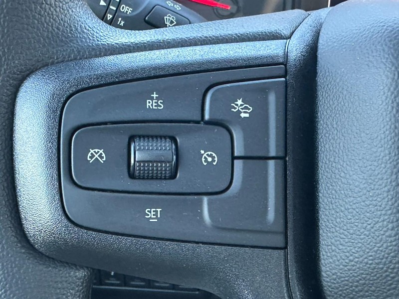 Chevrolet Silverado 2500HD Vehicle Full-screen Gallery Image 8