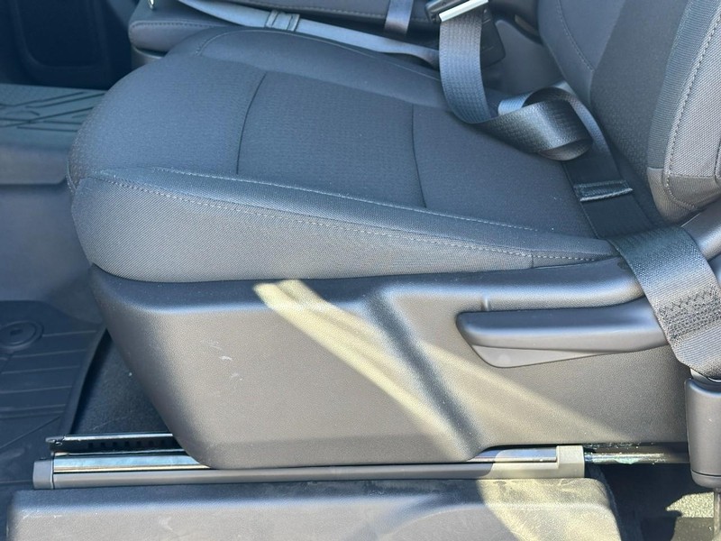 Chevrolet Silverado 2500HD Vehicle Full-screen Gallery Image 7