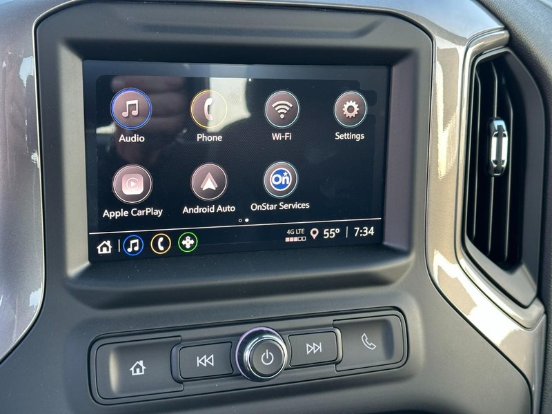 Chevrolet Silverado 1500 Vehicle Full-screen Gallery Image 10