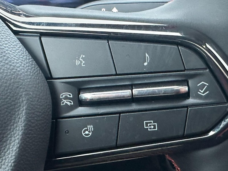 Chevrolet Equinox EV Vehicle Full-screen Gallery Image 14