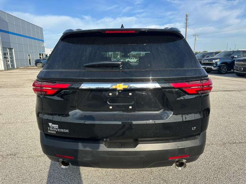 Chevrolet Traverse Limited Vehicle Full-screen Gallery Image 4