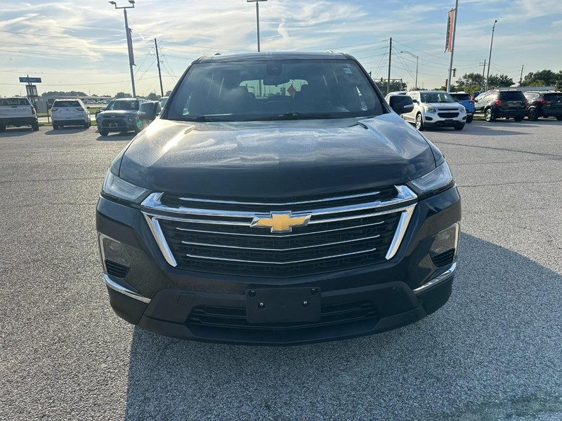 Chevrolet Traverse Limited Vehicle Full-screen Gallery Image 9
