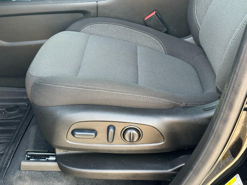 Chevrolet Traverse Limited Vehicle Full-screen Gallery Image 19