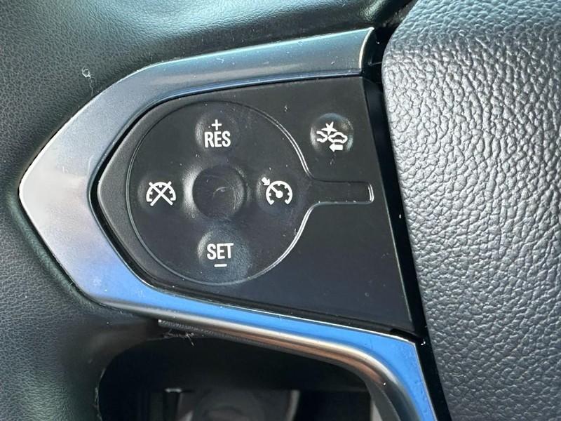 Chevrolet Traverse Limited Vehicle Full-screen Gallery Image 20