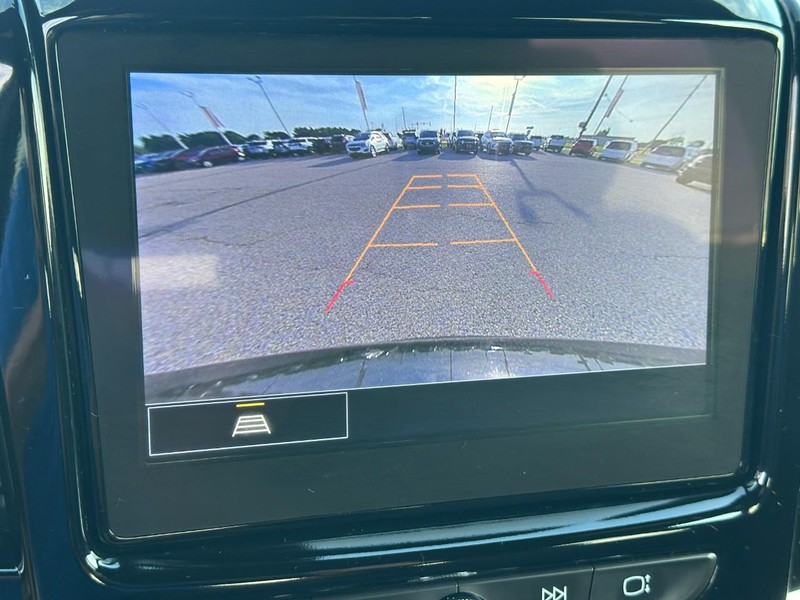 Chevrolet Traverse Limited Vehicle Full-screen Gallery Image 24