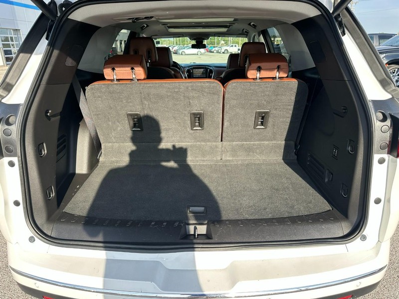 Chevrolet Traverse Vehicle Full-screen Gallery Image 5