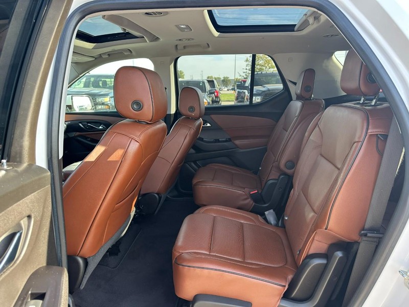 Chevrolet Traverse Vehicle Full-screen Gallery Image 10