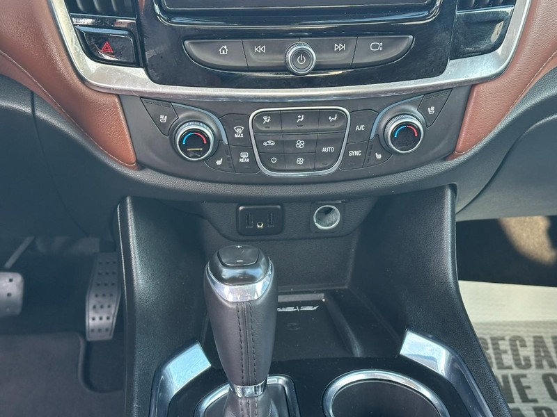 Chevrolet Traverse Vehicle Full-screen Gallery Image 17