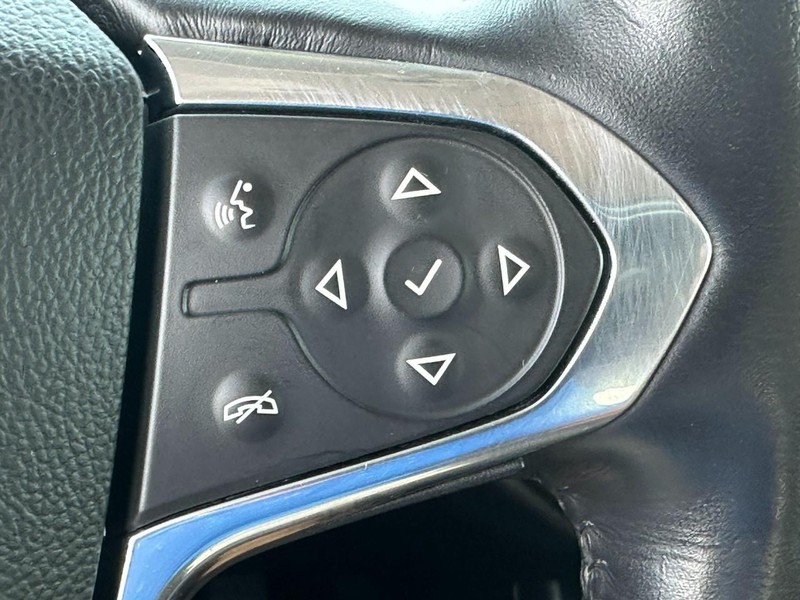 Chevrolet Traverse Vehicle Full-screen Gallery Image 23