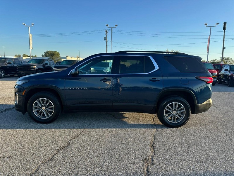 Chevrolet Traverse Vehicle Full-screen Gallery Image 2
