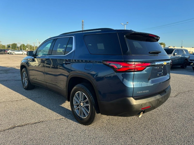 Chevrolet Traverse Vehicle Full-screen Gallery Image 3