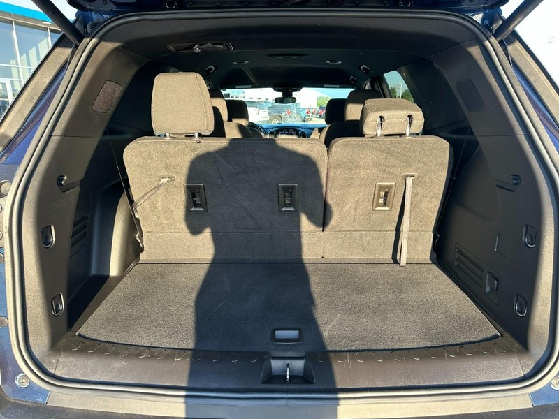 Chevrolet Traverse Vehicle Full-screen Gallery Image 5