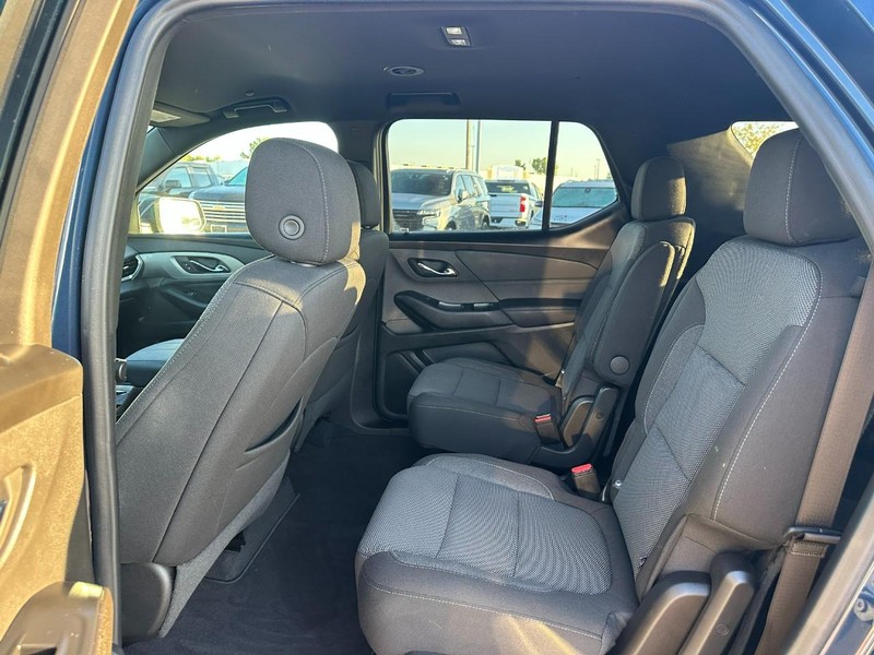 Chevrolet Traverse Vehicle Full-screen Gallery Image 9